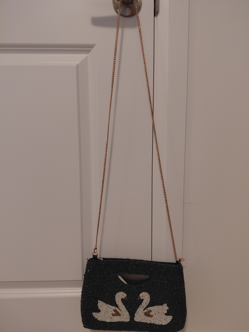 NWT Lulu Navy Beaded Swan Crossbody Bag with Gold Chain